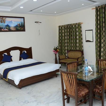 Namaste Apartments Yeni Delhi Dış mekan fotoğraf