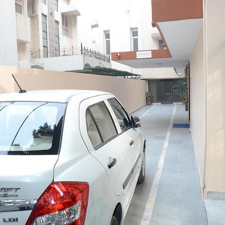 Namaste Apartments Yeni Delhi Dış mekan fotoğraf