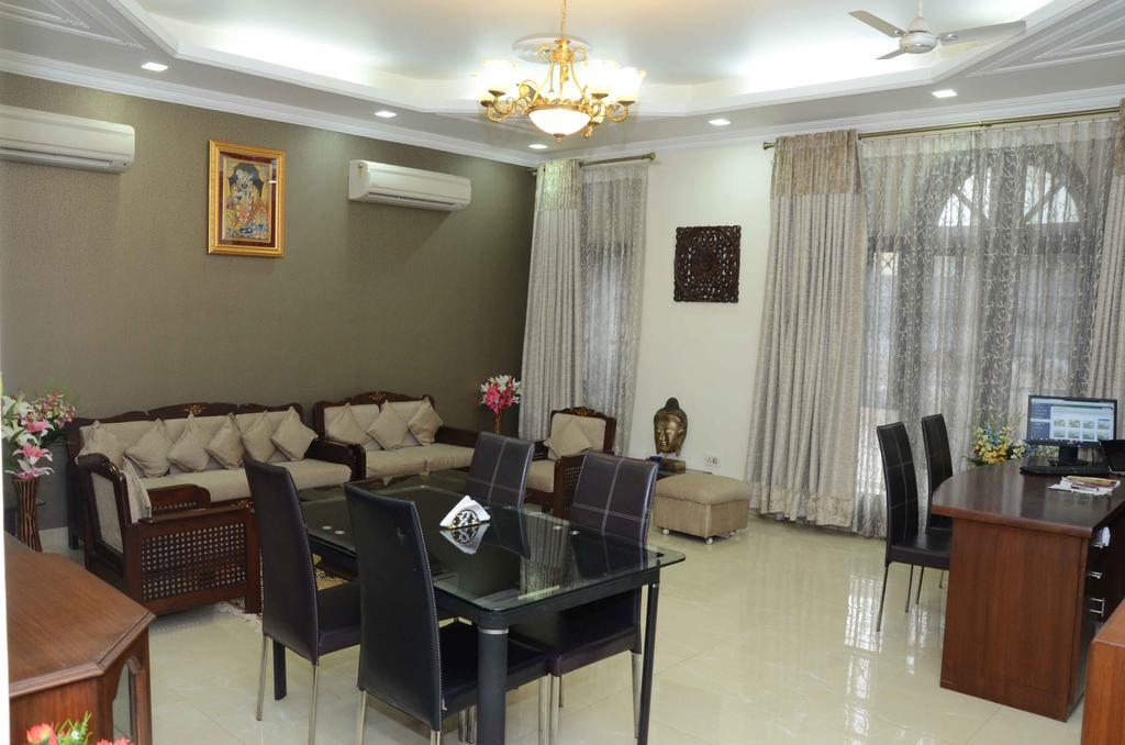 Namaste Apartments Yeni Delhi Dış mekan fotoğraf