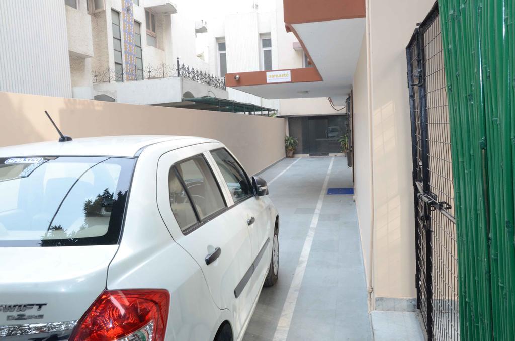 Namaste Apartments Yeni Delhi Dış mekan fotoğraf