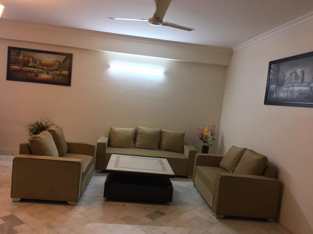 Namaste Apartments Yeni Delhi Dış mekan fotoğraf